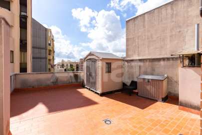 Sunny apartment with terrace, in Sants-Badal -32