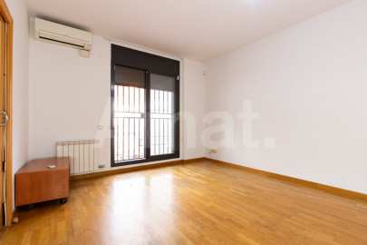 Piso con espectacular terraza de 70 m² en finca de 2005 -7