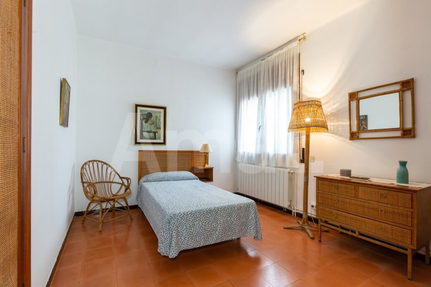 Casa amb gran terreny, i vistes a Mas Roig -14
