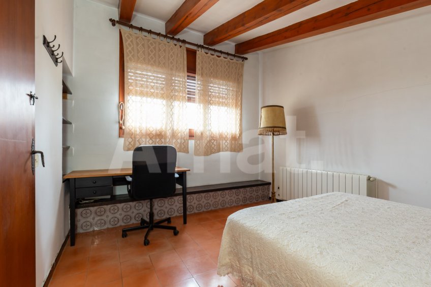 Casa amb gran terreny, i vistes a Mas Roig -23