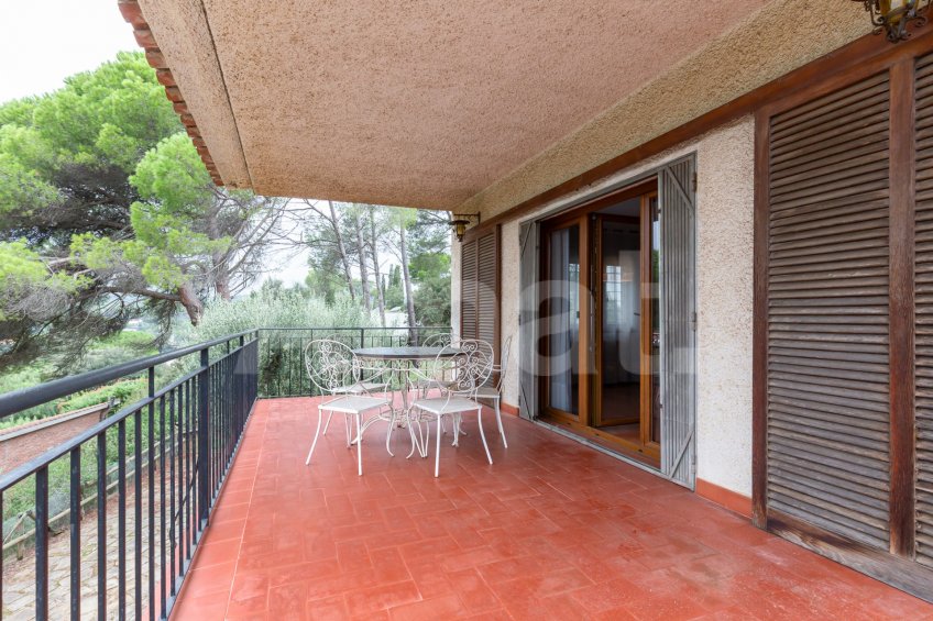 Casa amb gran terreny, i vistes a Mas Roig -25