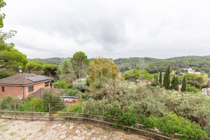 Casa amb gran terreny, i vistes a Mas Roig -29