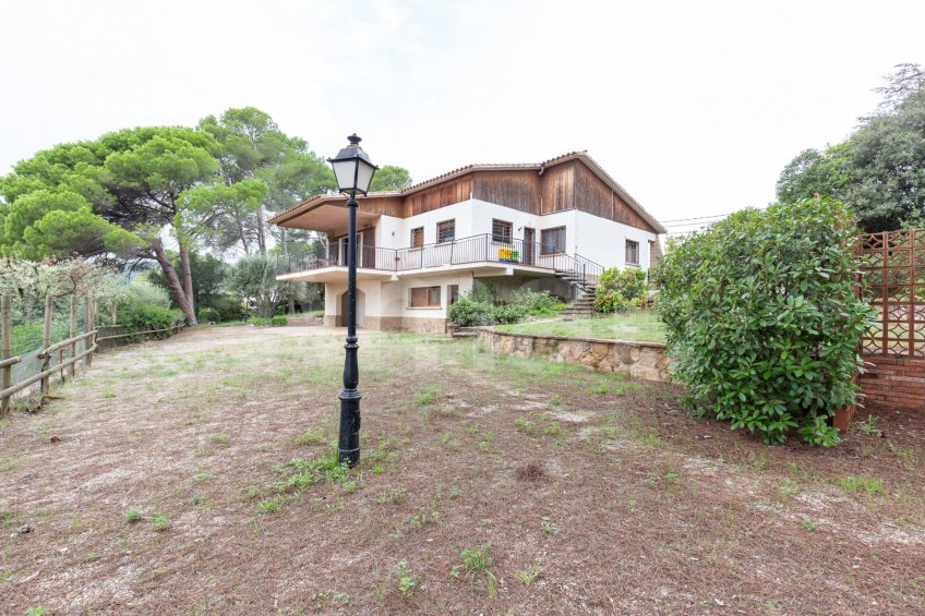Casa amb gran terreny, i vistes a Mas Roig -37