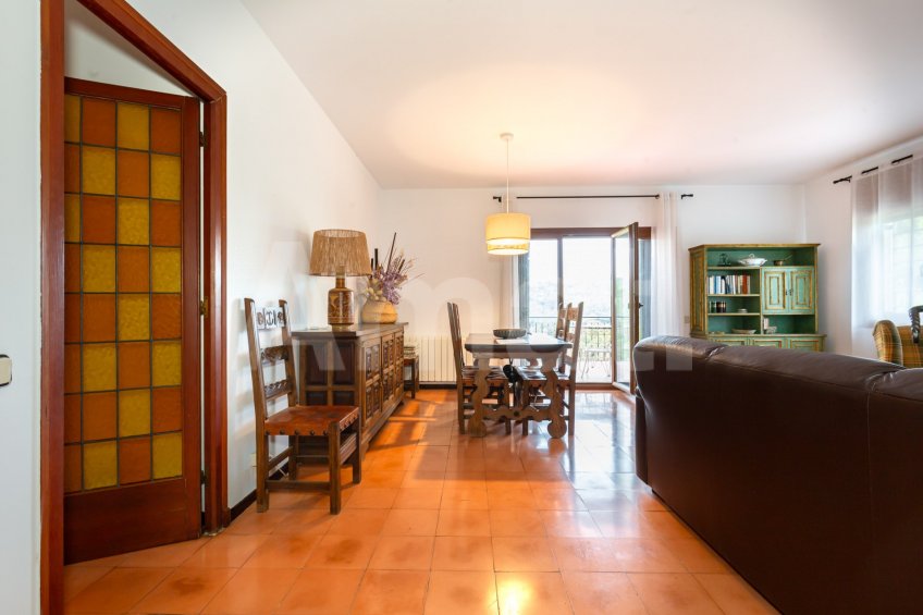 Casa amb gran terreny, i vistes a Mas Roig -8