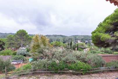 Casa amb gran terreny, i vistes a Mas Roig -28