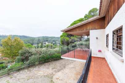 Casa amb gran terreny, i vistes a Mas Roig -30
